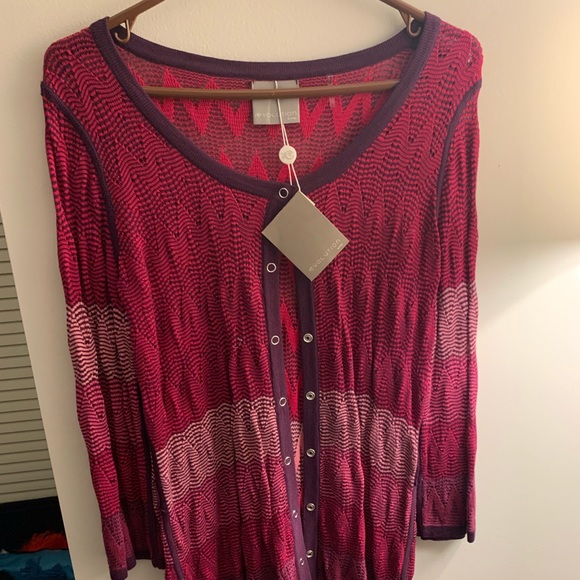 Evolution by Cyrus Sweater - Picture 4 of 5